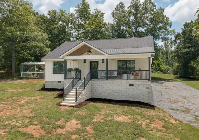 Homes for sale in Flintville, TN | 4 Old Oliver Smith Rd, Flintville, TN 37335 | MLS# 3260307