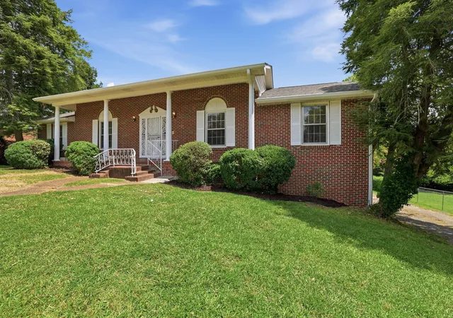 1st image of 3833 Pin Oak Terrace, Chattanooga, TN 37411 | MLS# 3260145