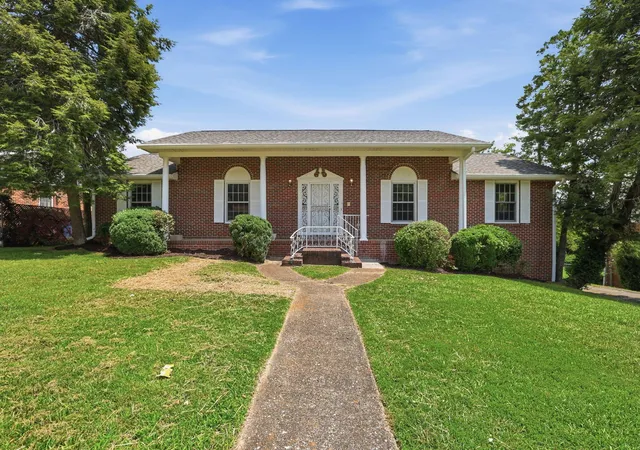 3rd image of 3833 Pin Oak Terrace, Chattanooga, TN 37411 | MLS# 3260145