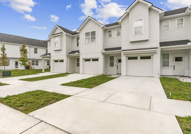 Photo 2 of Townhouse for sale at 174 High Park Cir #174, Lebanon, TN 37090 | MLS# 3260490 | Listing updated on 2026-08-22