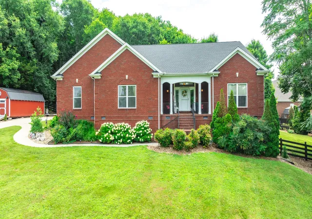 Homes for sale in Columbia, TN | 1345 Standing Stone Cir, Columbia, TN 38401 | MLS# 3268516