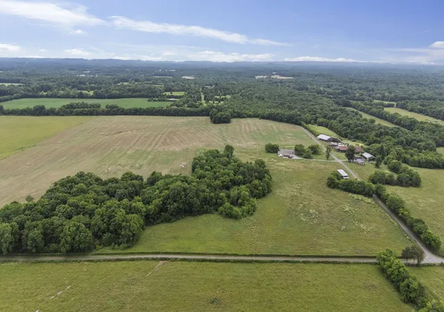 Photo 2 of House for sale at 2784 Darnell Rd, Lewisburg, TN 37091 | MLS# 3267440 | Listing updated on 2026-08-20