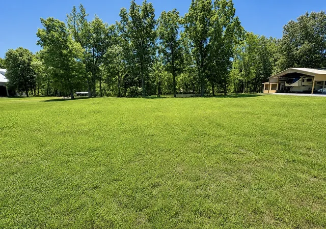 Homes for sale in Clifton, TN | 384 Duck Blind Rd, Clifton, TN 38425 | MLS# 3260198