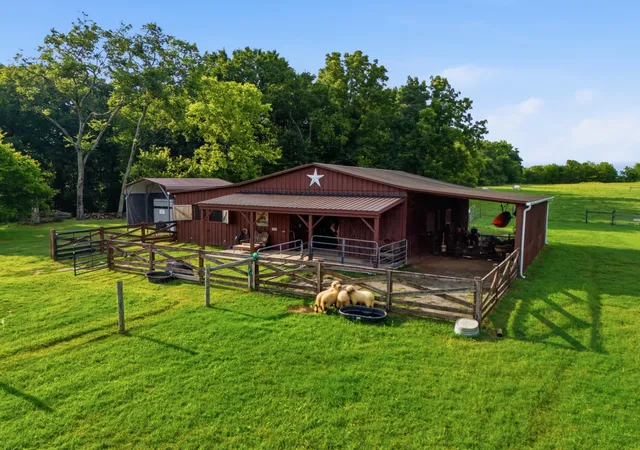 Photo 2 of Single family home for sale at 1038 Kansas Ln, Gallatin, TN 37066 | MLS# 3305270 | Listing updated on 2026-09-25