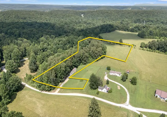 Homes for sale in Kelso, TN | 10 Light Ln, Kelso, TN 37348 | MLS# 3260249