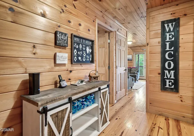 3rd image of 1204 Honeysuckle Lane, Sevierville, TN 37876 | MLS# 3299561