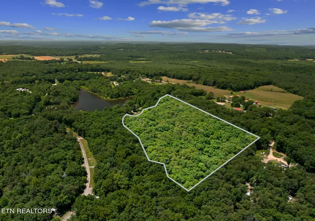 Photo 2 of Land for sale at 111 Seminole Cir, Crossville, TN 38572 | MLS# 3260279 | Listing updated on 2026-09-03