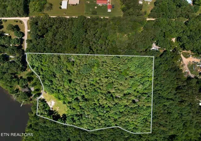 Photo 3 of Land for sale at 111 Seminole Cir, Crossville, TN 38572 | MLS# 3260279 | Listing updated on 2026-09-03
