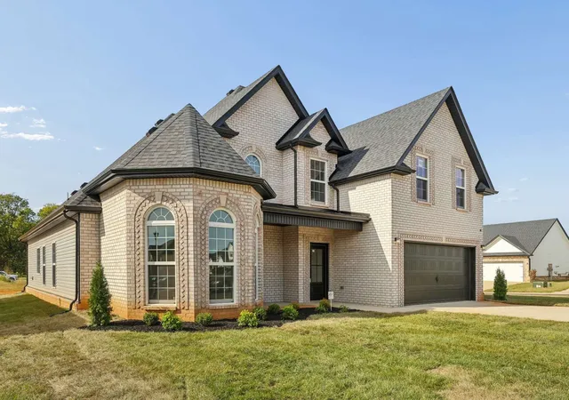 Photo 2 of Single family home for sale at 667 Woodrush Dr, Clarksville, TN 37040 | MLS# 3260320 | Listing updated on 2026-10-10