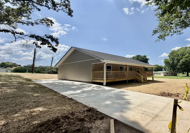 Homes for sale in Lawrenceburg, TN | 155 E Scott St, Lawrenceburg, TN 38464 | MLS# 3260315