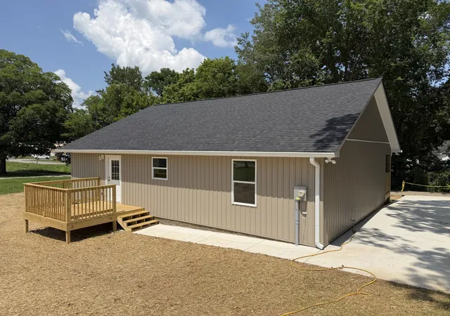 Homes for sale in Lawrenceburg, TN | 155 E Scott St, Lawrenceburg, TN 38464 | MLS# 3260315