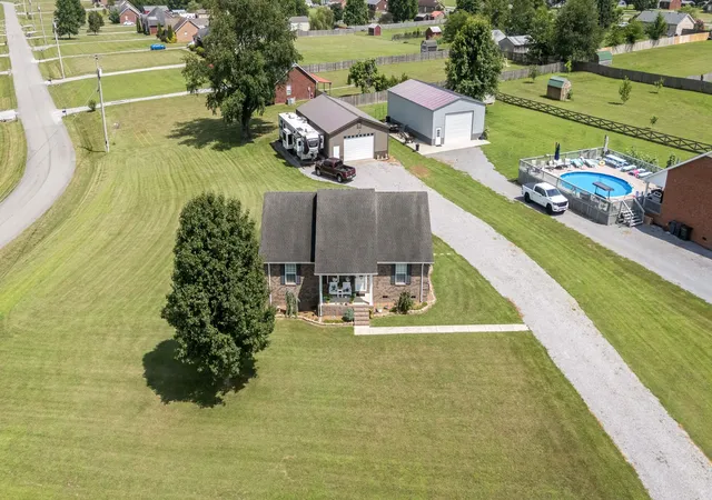 Homes for sale in Castalian Springs, TN | 1012 Peak Dr, Castalian Springs, TN 37031 | MLS# 3260355