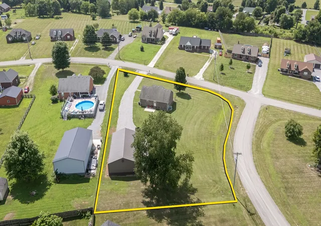 Homes for sale in Castalian Springs, TN | 1012 Peak Dr, Castalian Springs, TN 37031 | MLS# 3260355