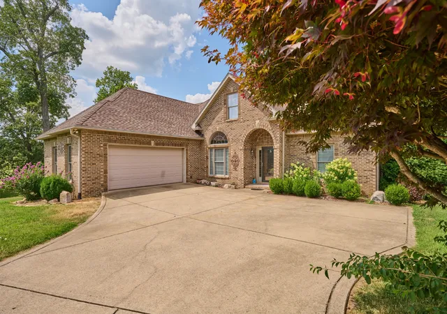Photo 3 of Single family home for sale at 413 Founders Ct, Springfield, TN 37172 | MLS# 3260442 | Listing updated on 2026-08-20