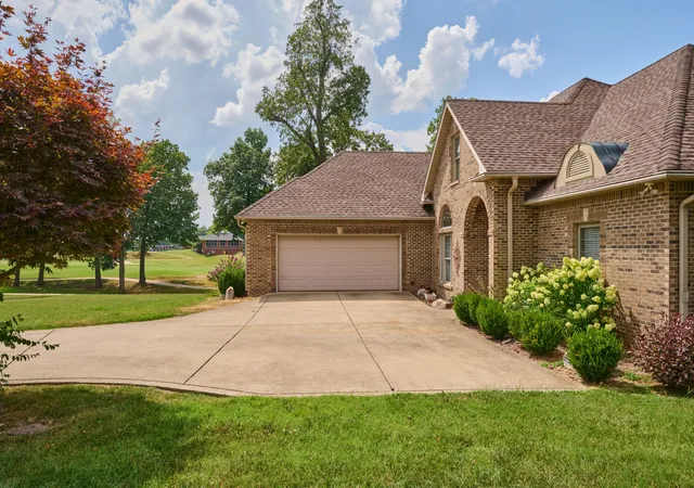 Photo 3 of Single family home for sale at 413 Founders Ct, Springfield, TN 37172 | MLS# 3260442 | Listing updated on 2026-08-20
