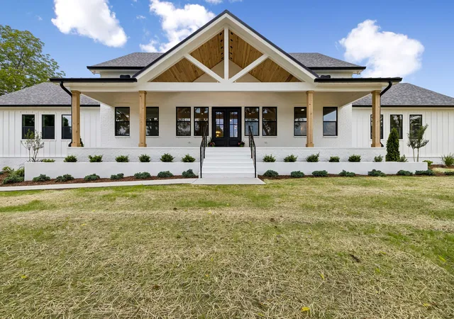 1st image of 2472 Taylor Rd, Columbia, TN 38401 | MLS# 3260404