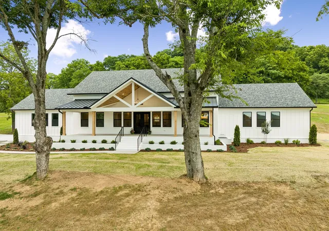 2nd image of 2472 Taylor Rd, Columbia, TN 38401 | MLS# 3260404