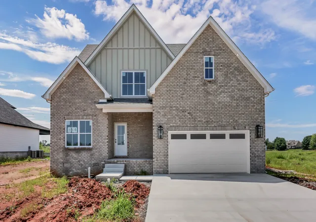 Photo 1 of Single family home for sale at 210 Low Plains Ln, Clarksville, TN 37043 | MLS# 3262104 | Listing updated on 2026-08-31