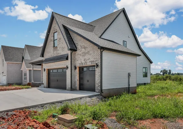 2nd image of 218 Low Plains Ln, Clarksville, TN 37043 | MLS# 3262103