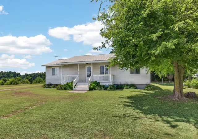 Homes for sale in Flintville, TN | 670 Howell Hill Rd, Flintville, TN 37335 | MLS# 3261421