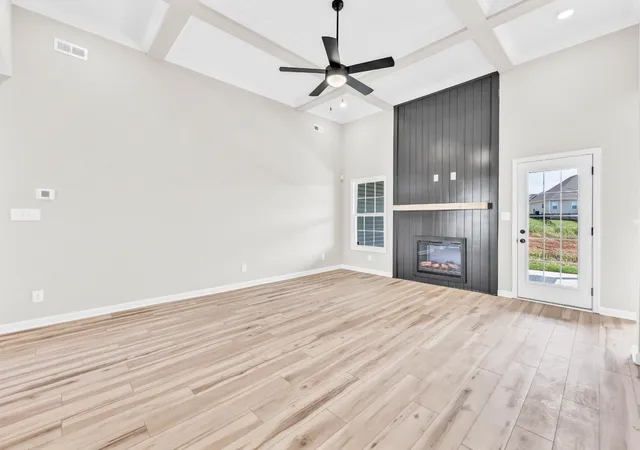 Photo 3 of Single family home for sale at 661 Woodrush Dr, Clarksville, TN 37040 | MLS# 3260402 | Listing updated on 2026-08-31