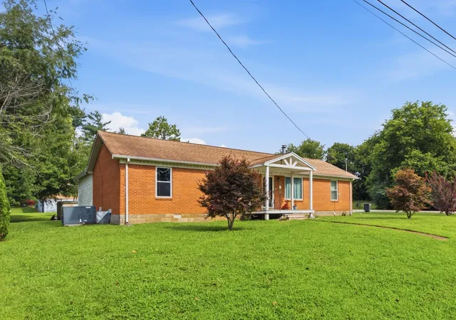 Homes for sale in Columbia, TN | 200 Davis Dr, Columbia, TN 38401 | MLS# 3264281