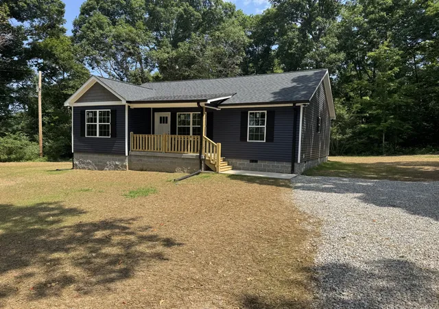 Homes for sale in Dickson, TN | 1047 Oak Grove Rd, Dickson, TN 37055 | MLS# 3260420