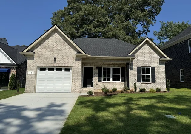 Homes for sale in Manchester, TN | 37 Laurel View St, Manchester, TN 37355 | MLS# 3260423