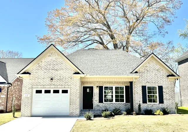 Homes for sale in Manchester, TN | 37 Laurel View St, Manchester, TN 37355 | MLS# 3260423