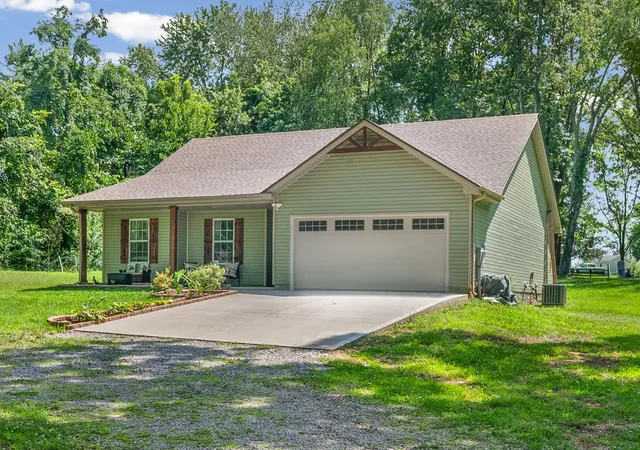 Homes for sale in Oak Grove, KY | 1691 Hugh Hunter Rd, Oak Grove, KY 42262 | MLS# 3260436