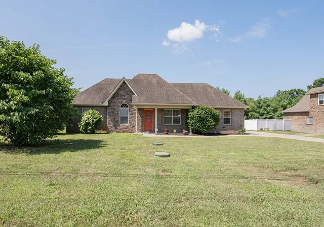 Photo 2 of Single family home for sale at 1125 Cascade Fls Dr, Murfreesboro, TN 37129 | MLS# 3261988 | Listing updated on 2026-10-05