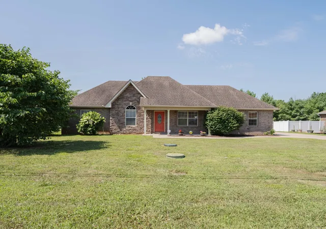 Photo 3 of Single family home for sale at 1125 Cascade Fls Dr, Murfreesboro, TN 37129 | MLS# 3261988 | Listing updated on 2026-10-05