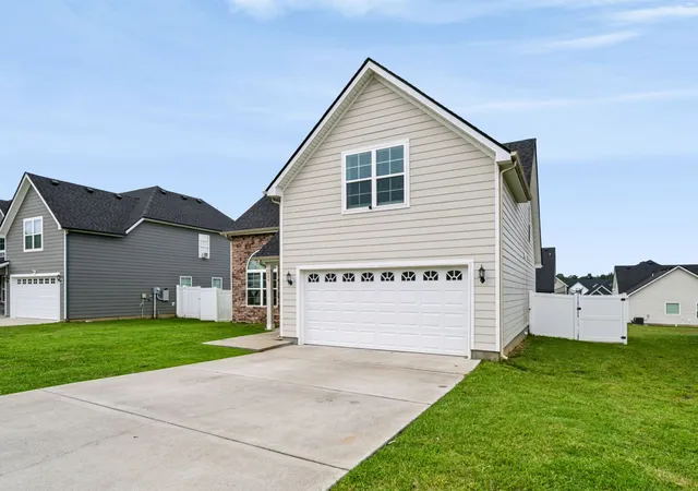 Photo 3 of Single family home for sale at 404 Tramore Dr, Smyrna, TN 37167 | MLS# 3260468 | Listing updated on 2026-09-28