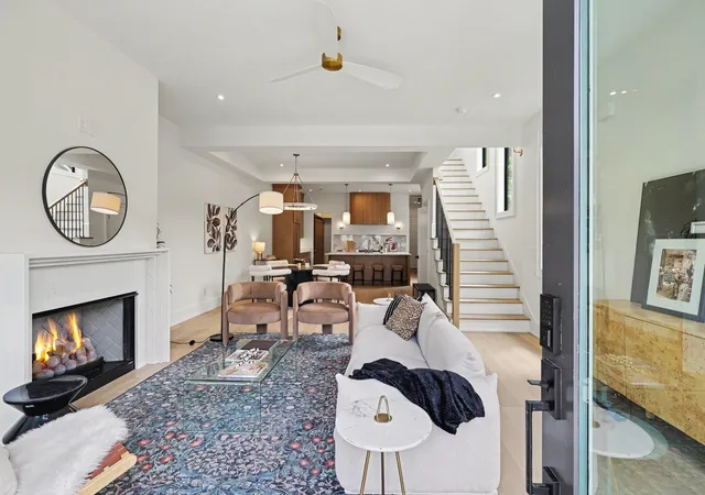 Photo 3 of Townhouse for sale at 535b Moore Ave, Nashville, TN 37203 | MLS# 3272071 | Listing updated on 2026-08-20