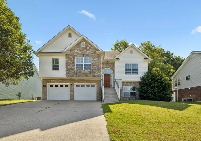 Homes for sale in Pleasant View, TN | 193 Misty Dr, Pleasant View, TN 37146 | MLS# 3260582