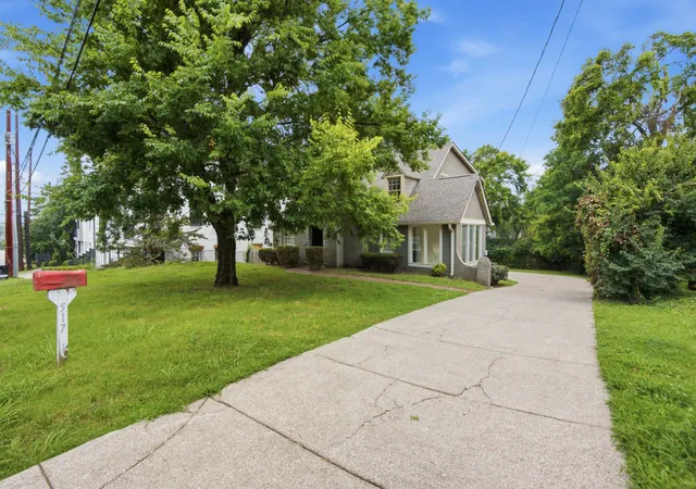 Photo 3 of Single family home for sale at 517 Chesterfield Ave, Nashville, TN 37212 | MLS# 3260621 | Listing updated on 2026-09-08