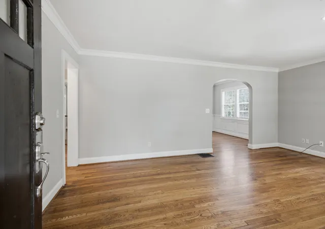 Photo 4 of Single family home for sale at 517 Chesterfield Ave, Nashville, TN 37212 | MLS# 3260621 | Listing updated on 2026-09-08
