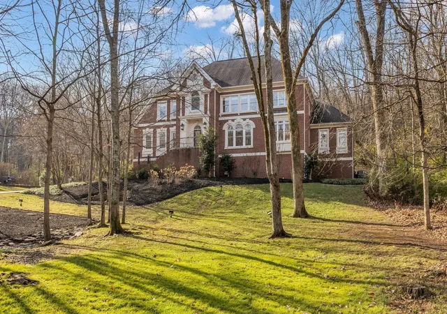 Photo 3 of Mansion for sale at 553 Grand Oaks Dr, Brentwood, TN 37027 | MLS# 3276702 | Listing updated on 2026-08-30