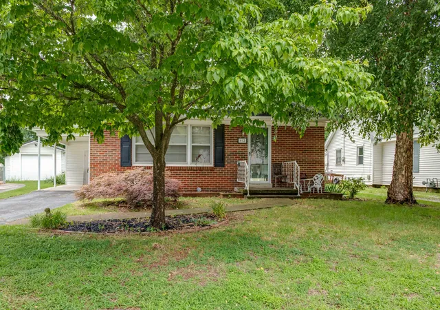 Homes for sale in Lawrenceburg, TN | 412 4th St, Lawrenceburg, TN 38464 | MLS# 3262000