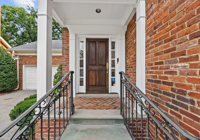 Photo 3 of Single family home for sale at 3600 Bowlingate Ln, Nashville, TN 37215 | MLS# 3287945 | Listing updated on 2026-09-06