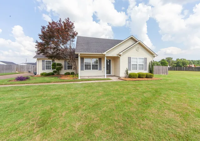 Homes for sale in Humboldt, TN | 52 Majestic Oak Cv, Humboldt, TN 38343 | MLS# 3260534