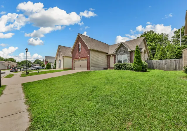 3rd image of 1005 Orchard Hills Dr, Clarksville, TN 37040 | MLS# 3261522