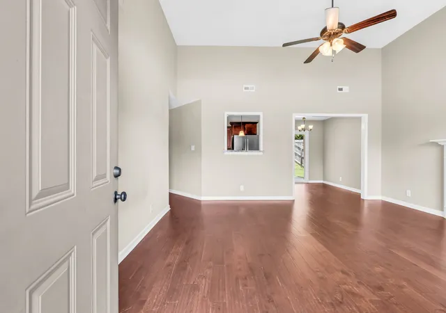 5th image of 1005 Orchard Hills Dr, Clarksville, TN 37040 | MLS# 3261522