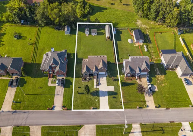 Homes for sale in White Bluff, TN | 105 Wagners Way, White Bluff, TN 37187 | MLS# 3261035