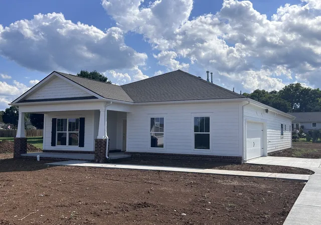 Photo 4 of Single family home for sale at 626 Brookside Dr, Mount Pleasant, TN 38474 | MLS# 3260561 | Listing updated on 2026-09-22
