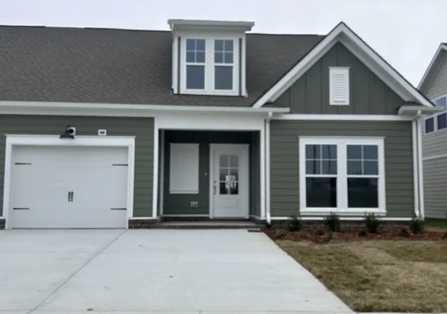 Photo 1 of Townhouse for sale at 5109 Pace Park Cir, Columbia, TN 38401 | MLS# 3260569 | Listing updated on 2026-09-21