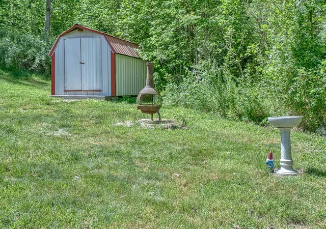 Homes for sale in Monterey, TN | 2952 Hanging Limb Hwy, Monterey, TN 38574 | MLS# 3260594