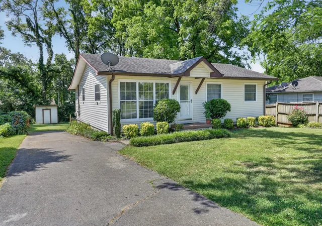 Homes for sale in Gallatin, TN | 402 Joann St, Gallatin, TN 37066 | MLS# 3262649