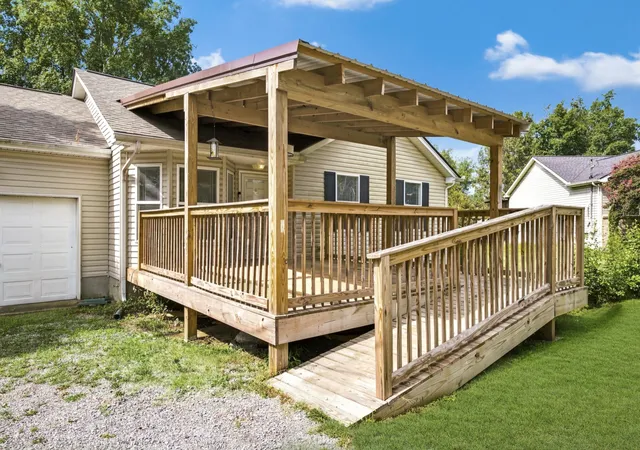 Photo 2 of Single family home for sale at 1103 Cindi Ct, Mount Juliet, TN 37122 | MLS# 3260672 | Listing updated on 2026-10-06