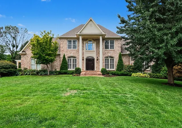 Photo 1 of Single family home for sale at 1308 Lewisburg Pike, Franklin, TN 37064 | MLS# 3279279 | Listing updated on 2026-08-20